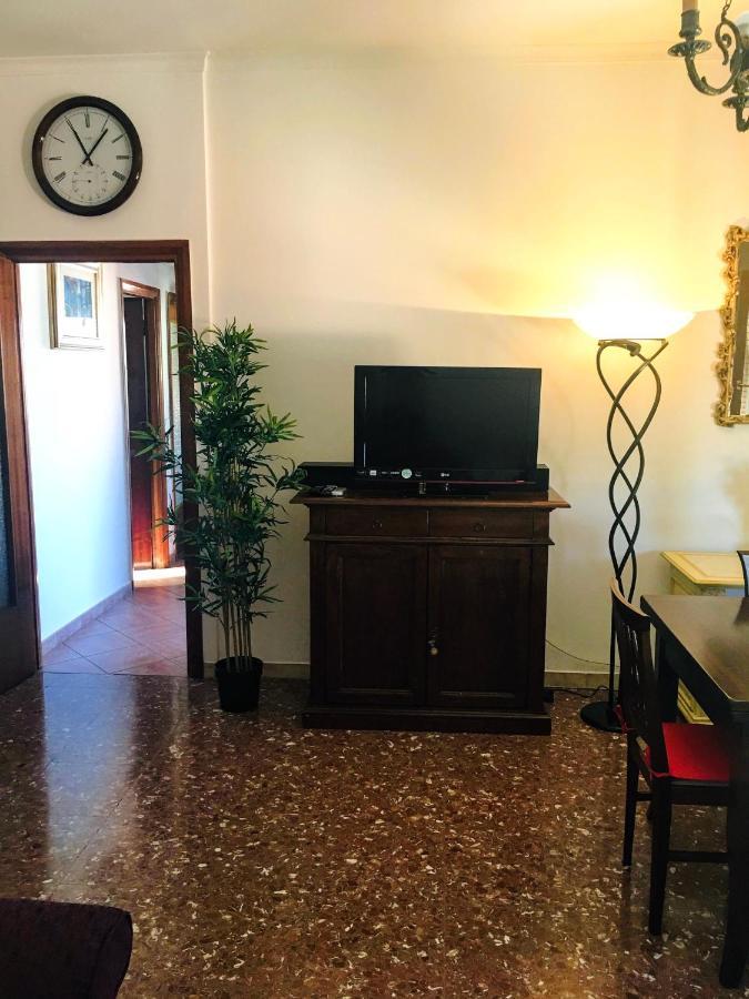 Panoramic And Bright Penthouse Is Waiting For You Apartment Rome Bagian luar foto
