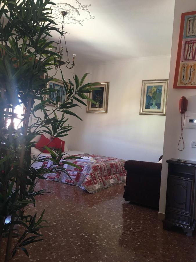 Panoramic And Bright Penthouse Is Waiting For You Apartment Rome Bagian luar foto